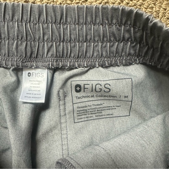 figs high waisted scrub pants - Picture 2 of 3